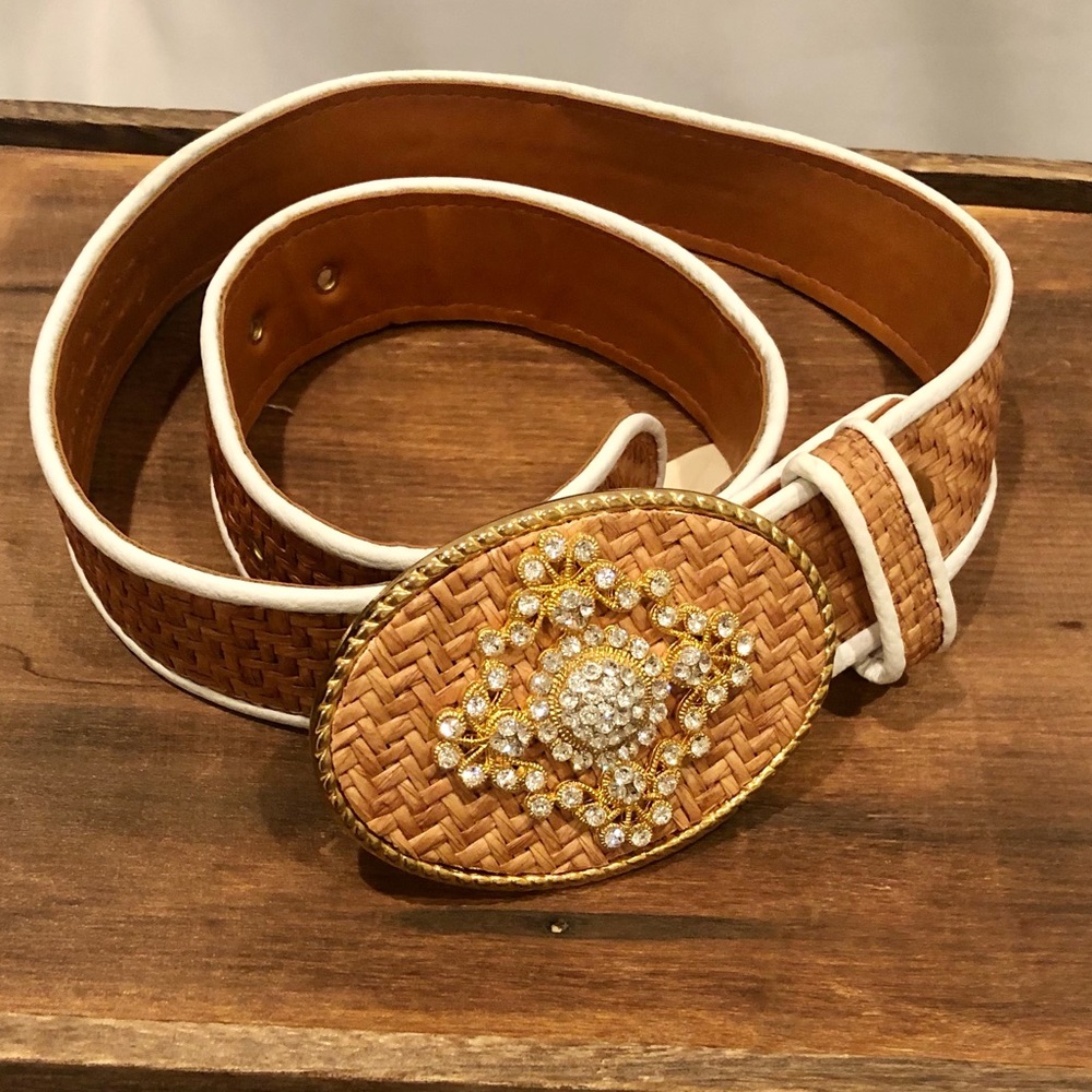 NWT Kemestry Woven Belt.  Size M.